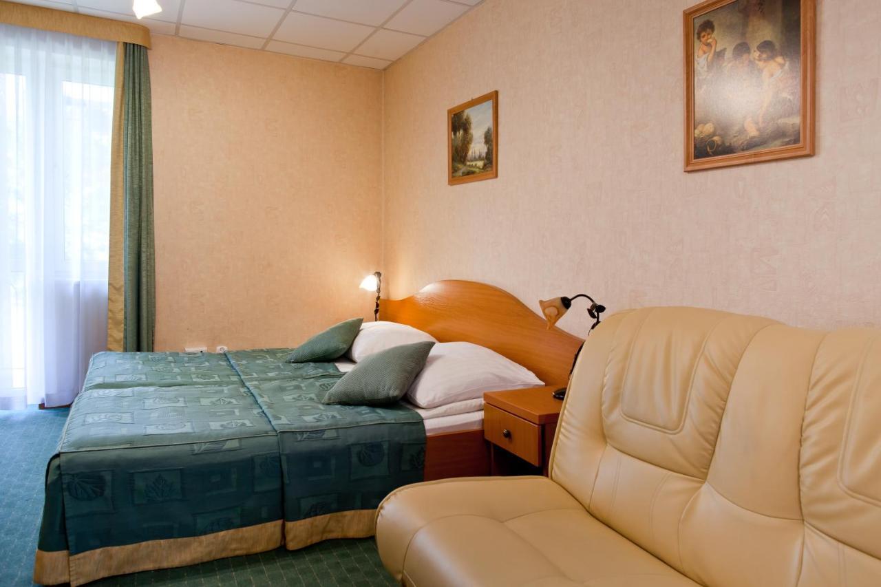 Pensjonat Henryk Krynica Zdroj Bagian luar foto